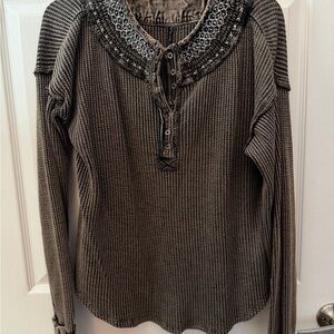 We The Free Charcoal Top